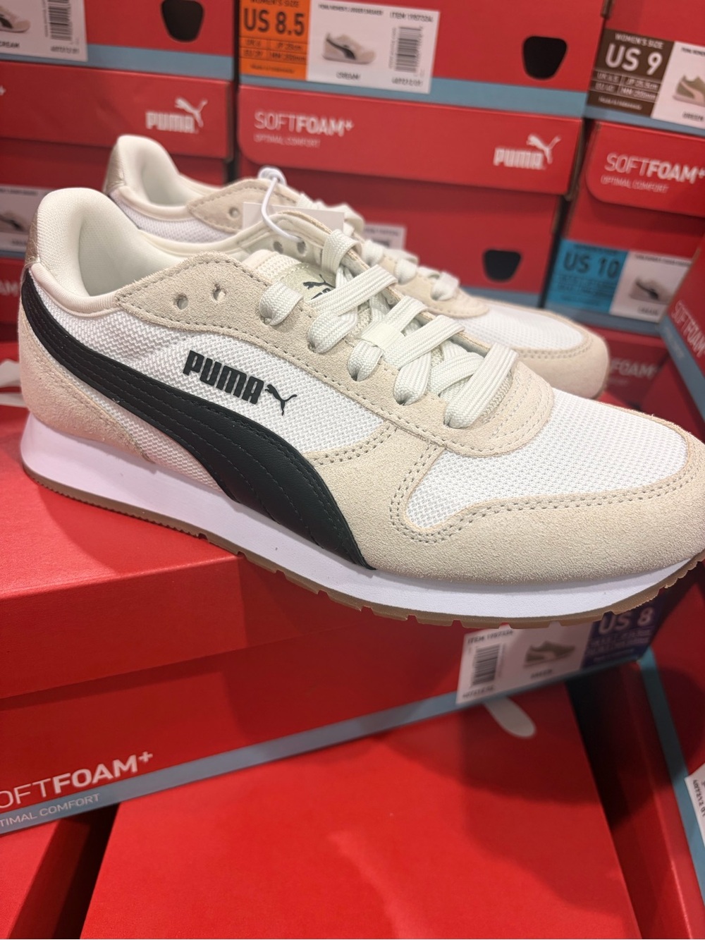Puma Cream jogger Sneakers with soft foam+ optimal comfort sneaker new no box